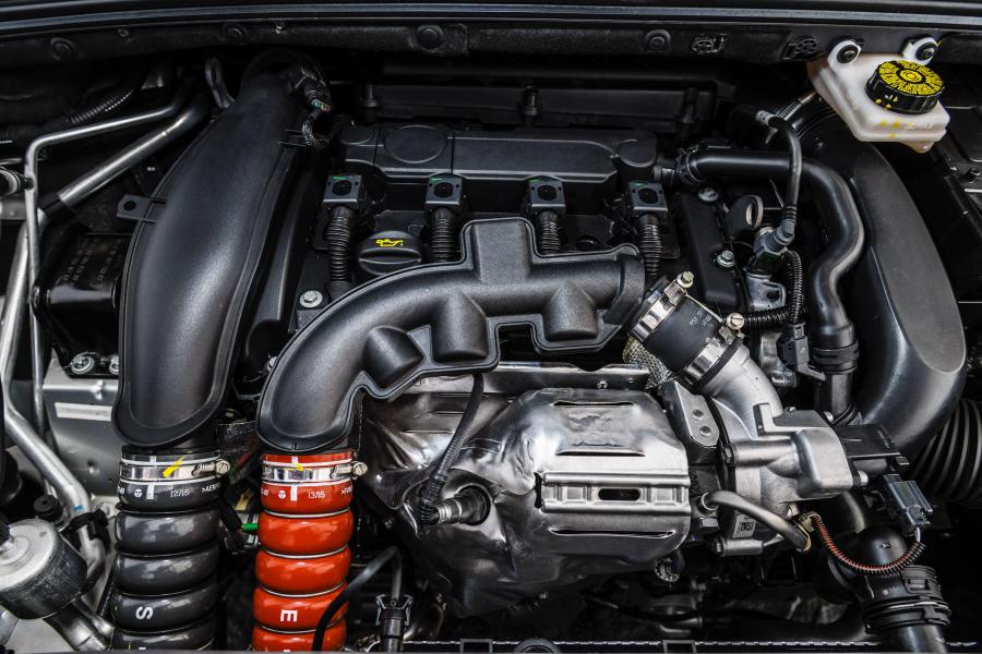  Peugeot 408 (SA) 2015 года  (фото 12 из 14)